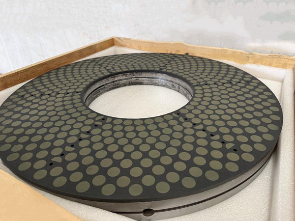 Valve-plate grinding on LAPMASTER DSG720